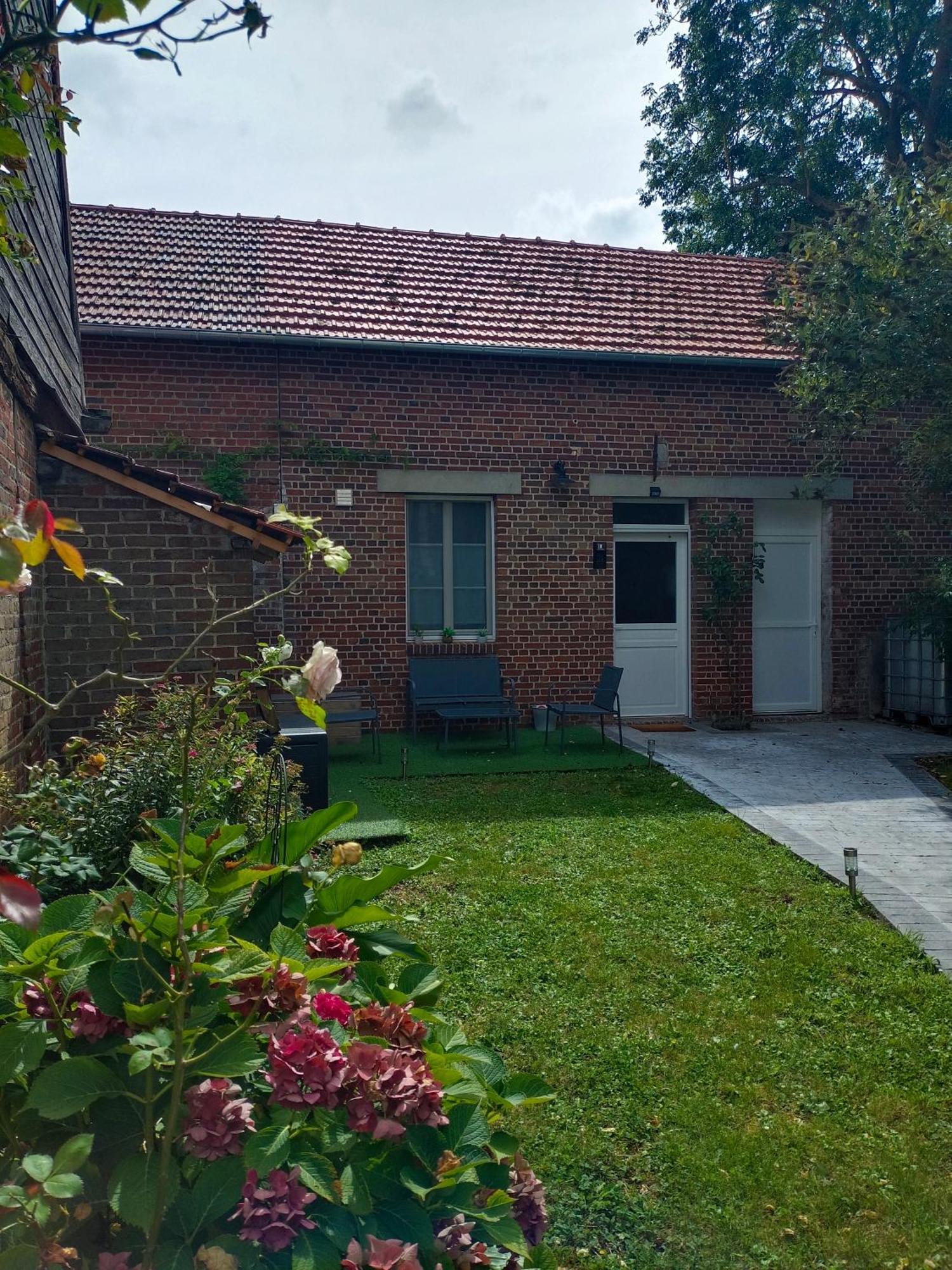 Au 112 Maison D'Hotes Estrees-Saint-Denis Екстериор снимка
