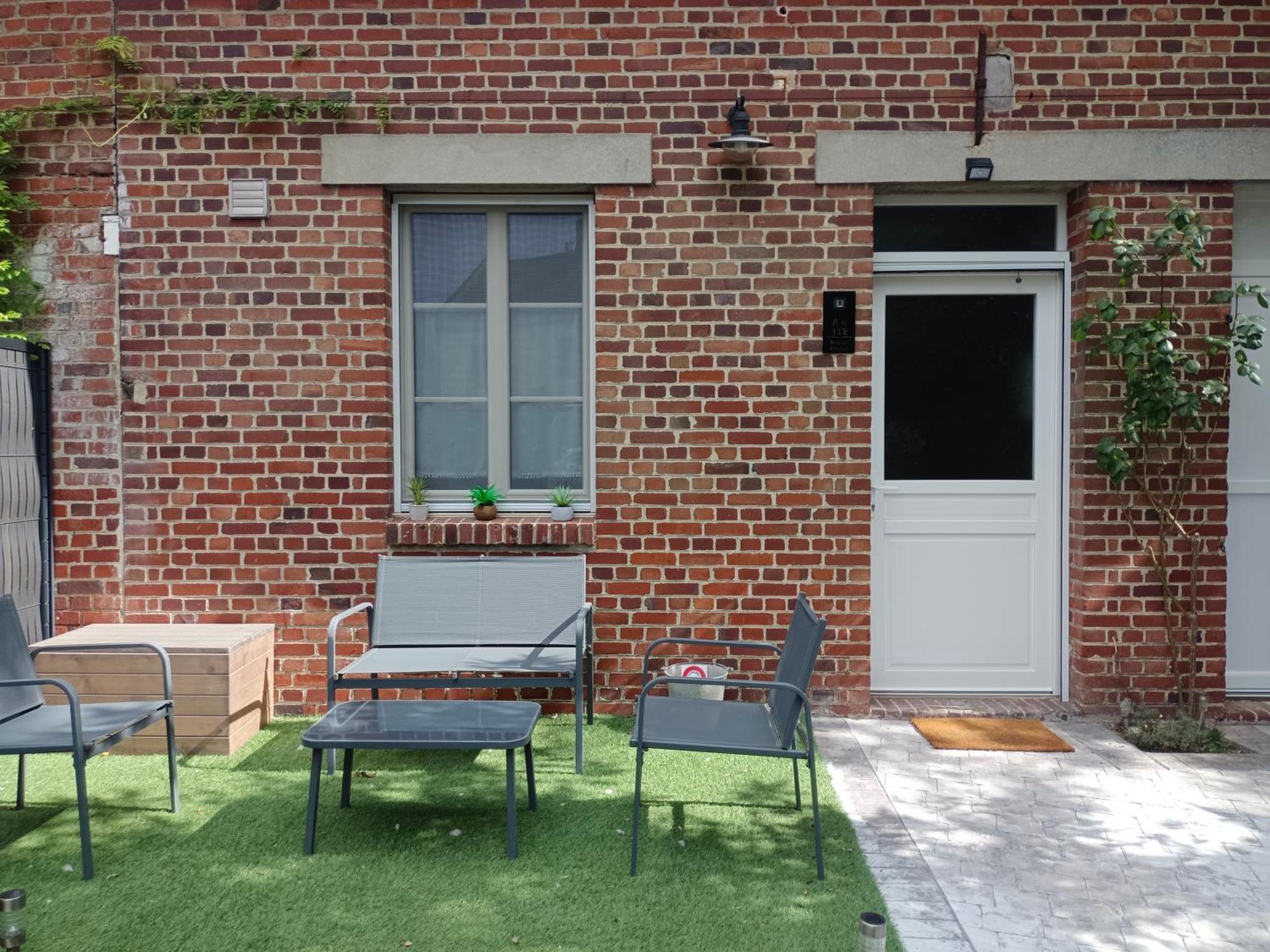 Au 112 Maison D'Hotes Estrees-Saint-Denis Екстериор снимка